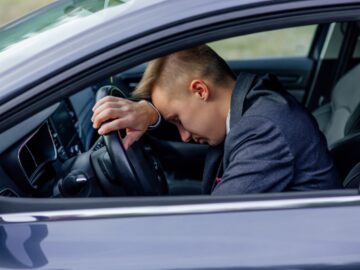 rester éveillé pour ne pas s'endormir en voiture