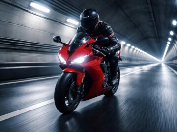 vivez des expériences inoubliables en traversant le tunnel sous la manche à moto, une aventure unique alliant sensations fortes et découverte extraordinaire.